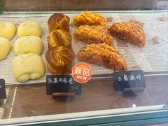 三角派对-B.U.Bread&Coffee(巧刻广场店)