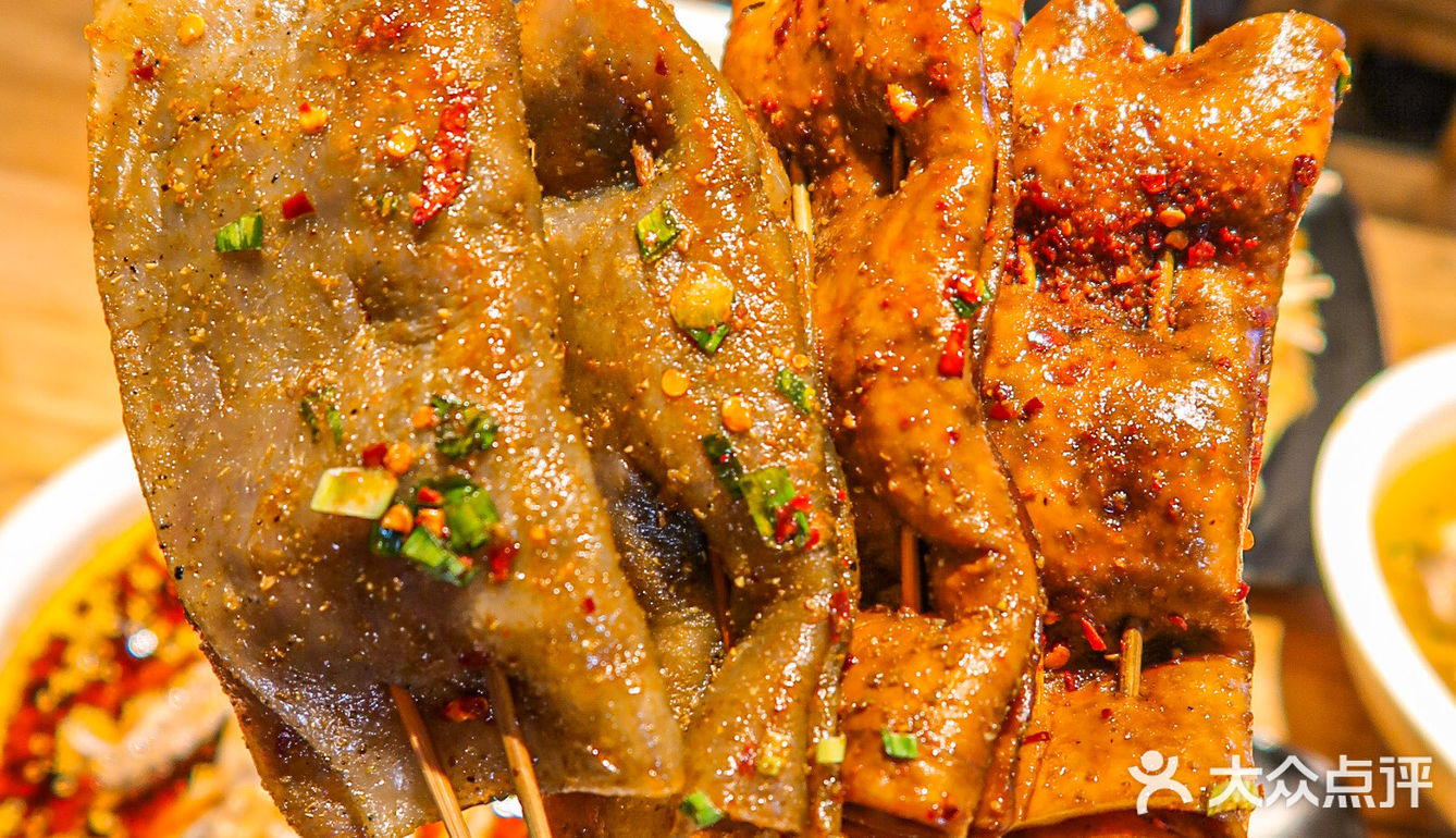 重庆最便宜的钵钵鸡！0.7元一串！人均20+ 