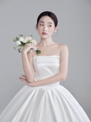 -樱花婚纱摄影