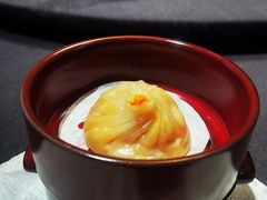 蟹黄小笼包-福玺荟(外滩罗斯福店)