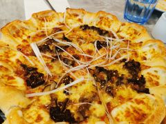 炙烤澳洲牛肉比萨（大方薄底）-必胜客(世欧广场店)