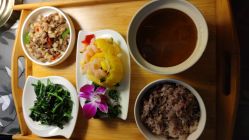 -卓玥国际月子会所(罗山路店)