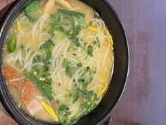 -银米·云南传统过桥米线(双廊黑金冠店)