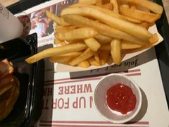 -The Habit Burger Grill 哈比特汉堡(复兴soho店)