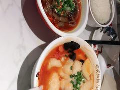 -渝是乎酸菜鱼·川渝小炒(新世界百货望京店)