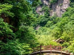 -龙潭大峡谷