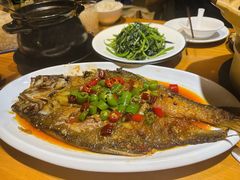 -莲餐厅·湖北菜·潜江小龙虾店(愚园路店)