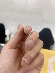 -悦指间美甲美睫