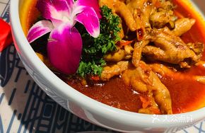 Steamed Oyster and Chicken Feet