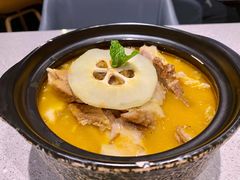 酸木瓜炖牛腩-半山腰·云南菜(侨福芳草地店)