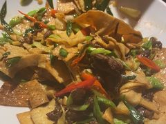 -柴窝堡22号辣子鸡·传承新疆菜