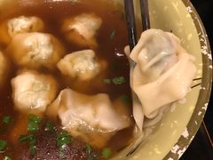 菜肉馄饨-京城小江南·北京烤鸭·江南土菜·白鱼(中关村店)