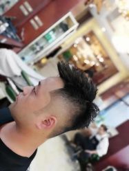 -尼特斯男士发型馆