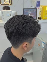 -尤司男士国潮理发馆