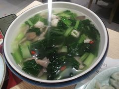 小青菜鲜蘑丸子汤-老边饺子馆(东单店)