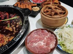 -卤校长老火锅(杨家坪直营店)