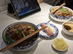 -镇南锅盖面馆(解放路店)