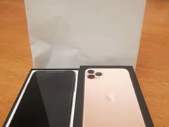 -Apple零售店(华贸购物中心店)
