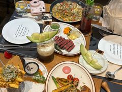 -Mark&Mars Restaurant