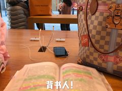 -Apple零售店(华贸购物中心店)