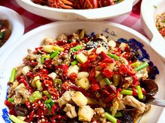 -肥小宝·金牌油焖大虾(襄阳龙虾地标店)