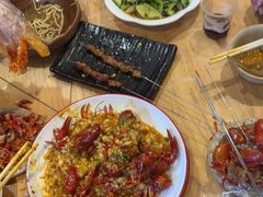 -老街烧烤大排档·地道湖北菜·龙虾馆(汉口火车站店)