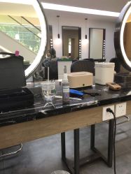-诗悦发型烫染SALON