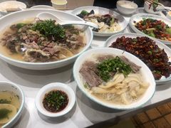 -犇逸·乐山跷脚牛肉·四川现炒(览海店)