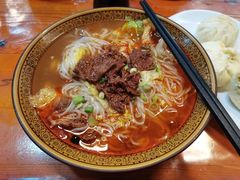 酸辣牛肉米线-老陶包子铺(南大西南村店)