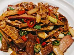 烟笋炒腊肉-沽上民肴·海鲜锅贴·天津菜(福州道鸿正家园店)