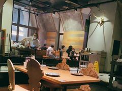 大堂-LENBACH兰巴赫西餐啤酒坊(大连东港店)