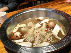 养生菌汤锅-庄老幺火锅(娄山关路店)