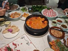 -贵府酸汤牛肉火锅·贵州老字号(飞山街店)