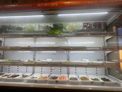 -哈尔滨小酒馆·鲜肉现穿自助烧烤(康新花园店)