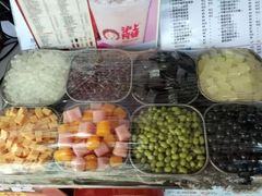 -沪上阿姨鲜果茶(世茂广场宽厚里店)