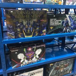 -逝水玩具折扣店