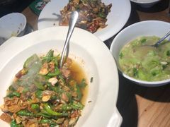 -费大厨辣椒炒肉(高铁吾悦广场店)
