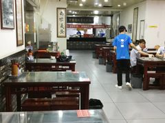 -牛一嘴·兰州牛肉面·大盘鸡(财富中心店)