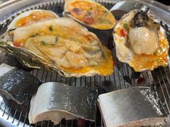 -围炉肉舍•炭烤活鳗•丹东海鲜烤肉(步行街店)