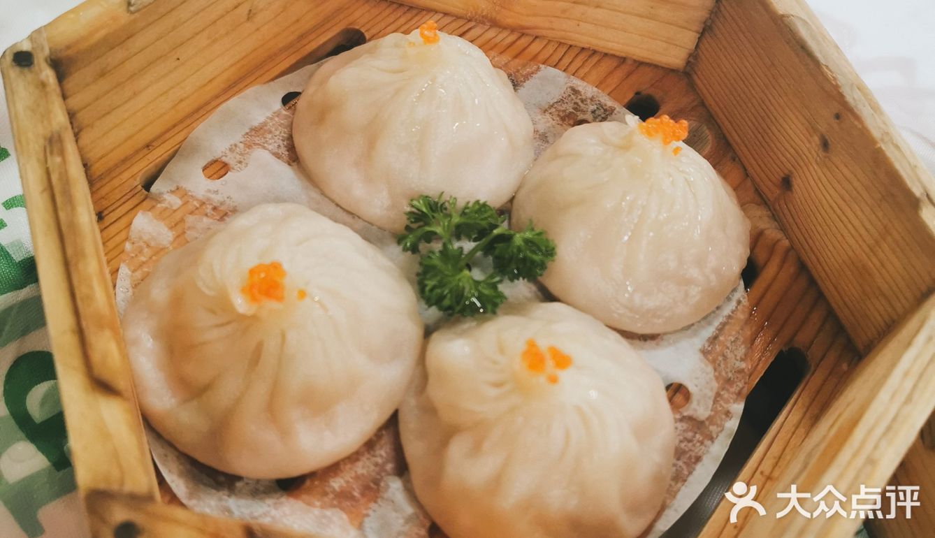 喧闹超杂 温州人特有的标志 灌汤小笼包 满满的汤汁