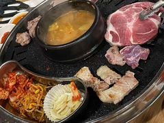 -江南猪肉商会无限续吃(弘大店)