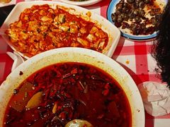 -洪霞餐馆·川菜·鲜货现炒(两江春城店)