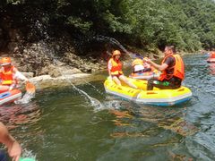 -安吉龙王山峡谷漂流