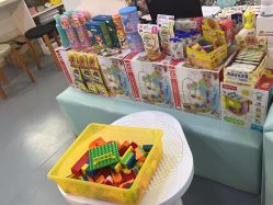 -嗨游宝贝婴幼儿水育馆(缤格汇店)