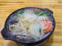 三鲜细米线-贵州沾水米线(学田湾店)