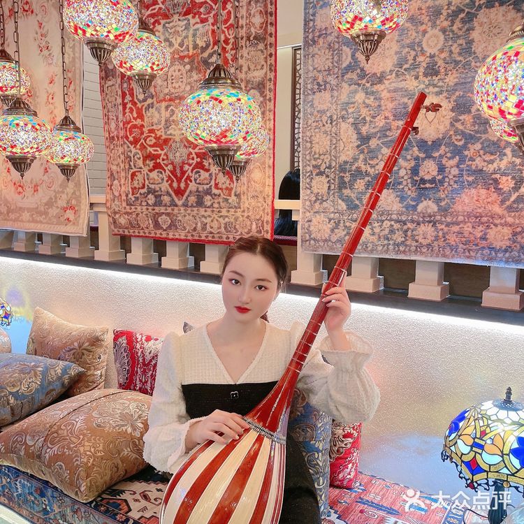 在武汉居然吃到了这么正宗的新疆菜🍇