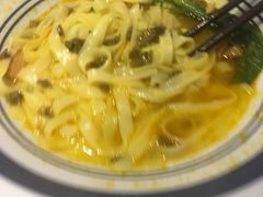 -霸蛮湖南菜·牛肉粉(荣京西街店)