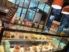 面包甜点陈列柜-Dough&Joe团憩(瑞虹天地月亮湾店)