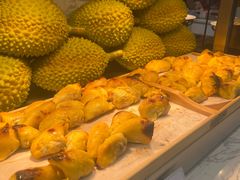 -川骄海鲜自助(王府井奥莱UP TOWN店原世界之花店)