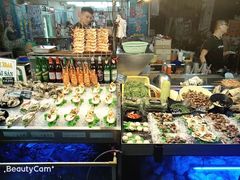 -六合夜市